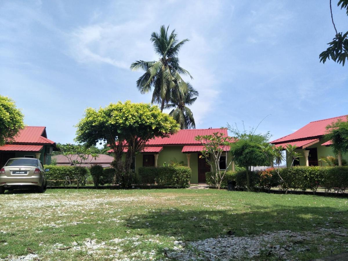 Motel Aurora Damai Pantai Cenang  Exterior photo